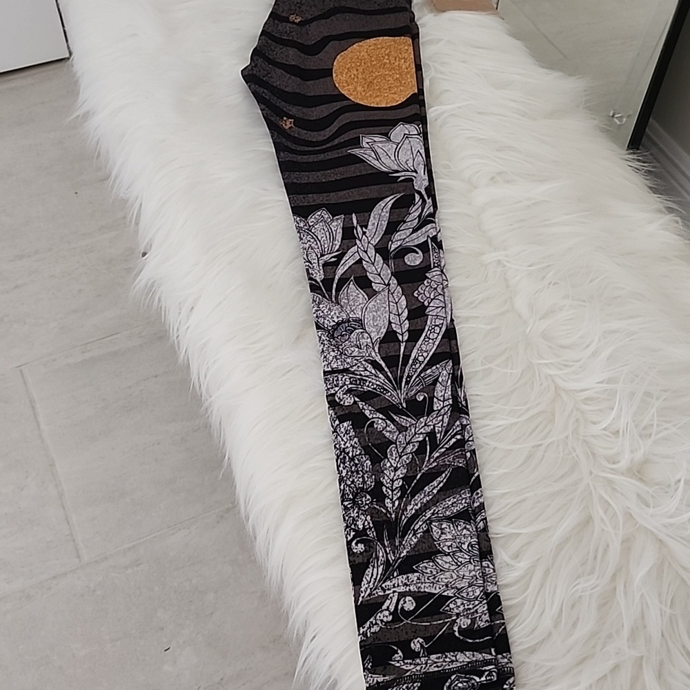 🌒🌟🌚🌛✨️Niyama Sol Luna Batefoot Leggings XS, BNWT🏷 - Picture 8 of 16